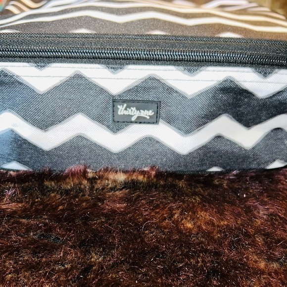 THIRTY One Utility Thermal Tote New 11x11x4 - Picture 2 of 4